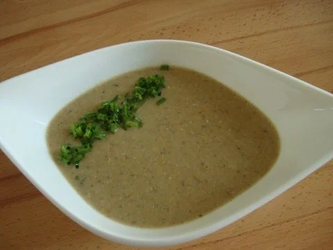 Rezept: Pilzsuppe nach "SuppenGeniesser Art" mit Käsetrilogie verfeinert Bild Nr. 19 Pilzsuppe nach "SuppenGeniesser Art" mit Käsetrilogie verfeinert - Rezept - Bild Nr. 19