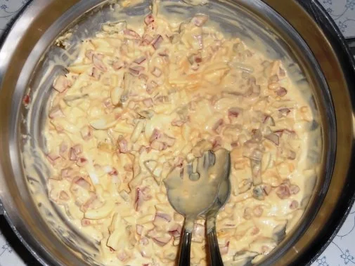 Rezept: Klassischer Eiersalat à la "Oòrndrasch" ( Rzpt. um 1976) Bild Nr. 8 Klassischer Eiersalat à la "Oòrndrasch" ( Rzpt. um 1976) - Rezept - Bild Nr. 8
