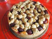 Käsekuchen mit Pflaumen und Streusel - Rezept