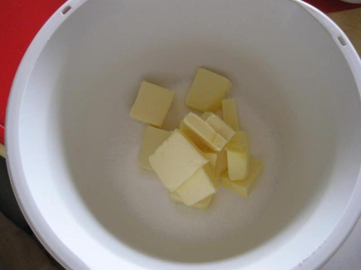 Käsekuchen mit Pflaumen und Streusel - Rezept - Bild Nr. 3