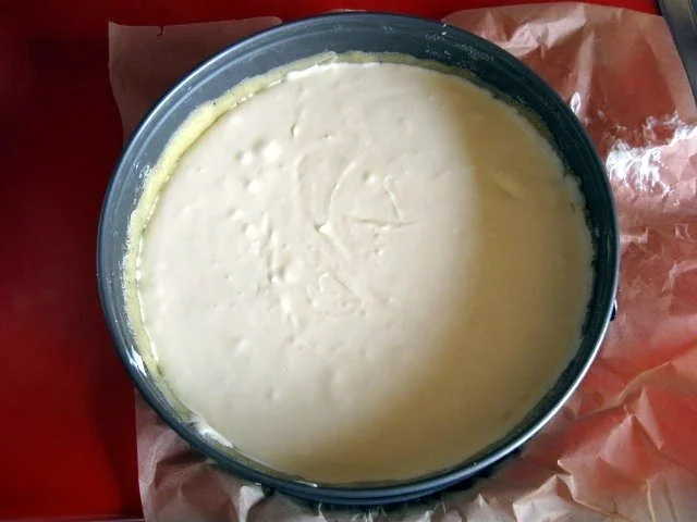 Käsekuchen mit Pflaumen und Streusel - Rezept - Bild Nr. 12