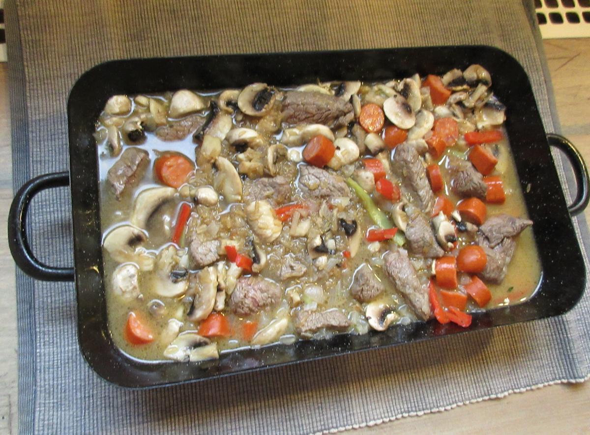 Eintopf mit Fleisch,- Wurst-, Champignons-, Reis und Paprika - Rezept - Bild Nr. 299