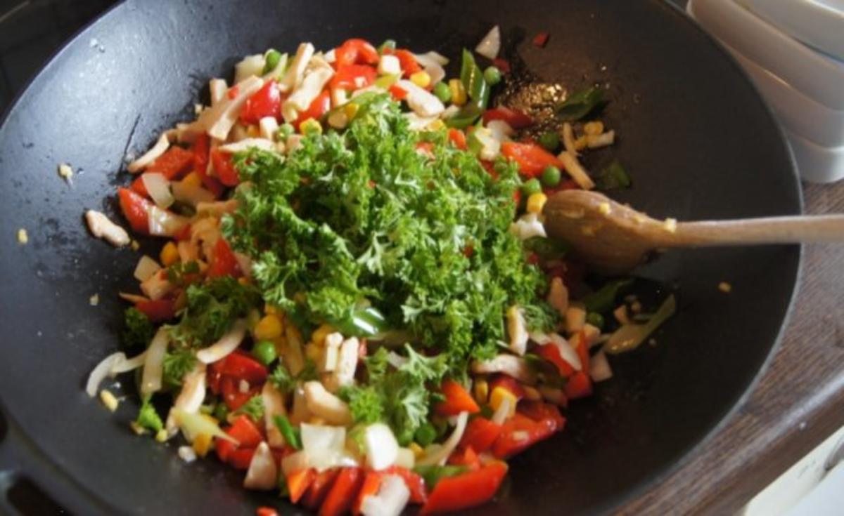 Wok-Hähnchen-Gemüse-Curryreis - Rezept - Bild Nr. 10