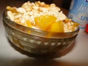 Rezept: Nachtisch: Mango mit Magerjoghurt und Diätplätzchen von Tante Anne, etwas hart, ideal Nachtisch: Mango mit Magerjoghurt und Diätplätzchen von Tante Anne, etwas hart, ideal - Rezept