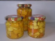 Rezept: pikant eingelegte Kürbiswürfel pikant eingelegte Kürbiswürfel - Rezept