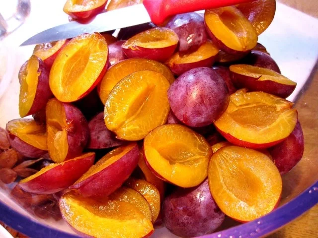 Rezept: Zwetschgenkuchen mit Mandelteig ... Bild Nr. 3 Zwetschgenkuchen mit Mandelteig ... - Rezept - Bild Nr. 3