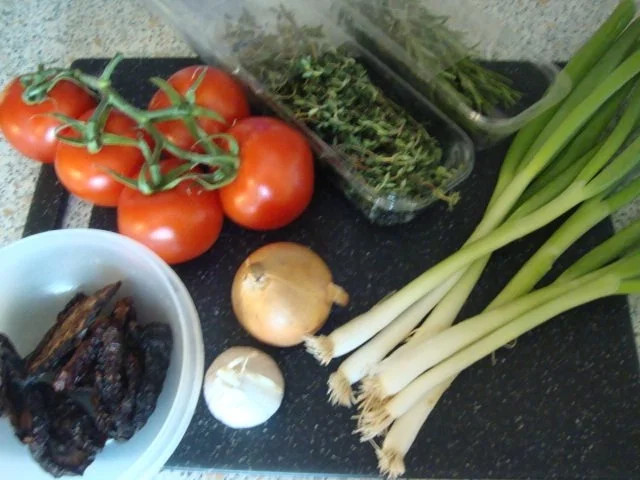 Rezept: Tomatensüppchen mit Mittelmeerkräuter Bild Nr. 3 Tomatensüppchen mit Mittelmeerkräuter - Rezept - Bild Nr. 3