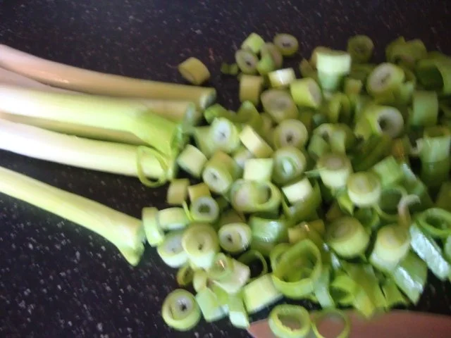 Rezept: Tomatensüppchen mit Mittelmeerkräuter Bild Nr. 4 Tomatensüppchen mit Mittelmeerkräuter - Rezept - Bild Nr. 4