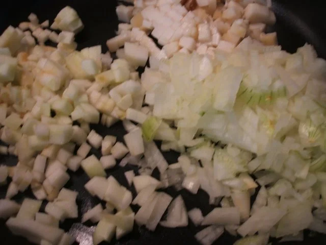 Rezept: Brotaufstrich: Verschärftes Apfelschmalz Bild Nr. 3 Brotaufstrich: Verschärftes Apfelschmalz - Rezept - Bild Nr. 3