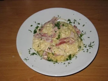 Rezept: Spaghetti mit Käse- Schinkensauce Spaghetti mit Käse- Schinkensauce - Rezept