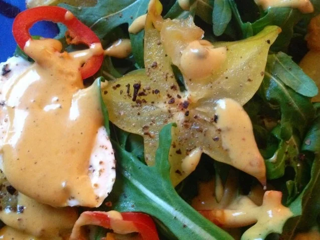 Rezept: Mozzarella mit Rucola, Sternfrucht und Kaktusfeigen - Dressing Bild Nr. 5 Mozzarella mit Rucola, Sternfrucht und Kaktusfeigen - Dressing - Rezept - Bild Nr. 5