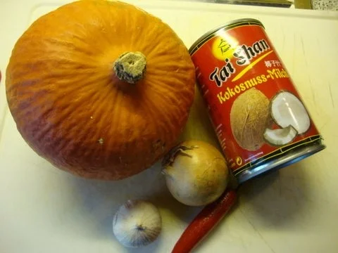 Karibische Kürbissuppe mit Hähnchenspieß - Rezept - Bild Nr. 3