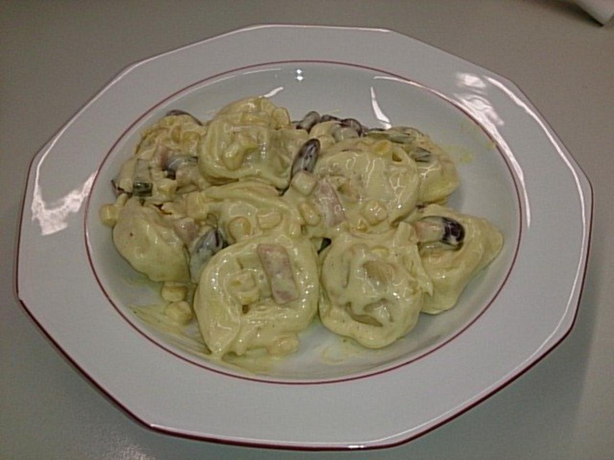 Bilder für Tortellini-Salat mit Pfiff - Rezept