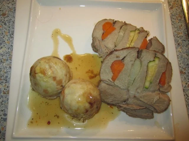 Rezept: Gefüllter Nackenbraten Gefüllter Nackenbraten - Rezept