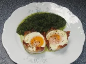 Ei im Speckkörbchen mit Spinat - Rezept