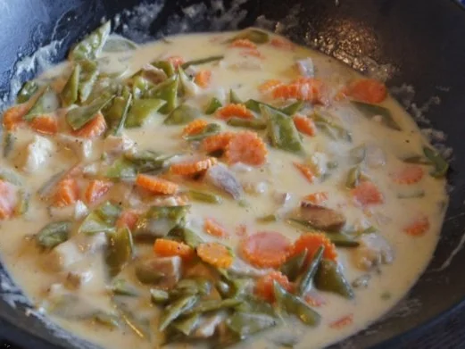 Fischfilet-Wok mit Kaiserschoten und Möhrenblüten - Rezept - Bild Nr. 15