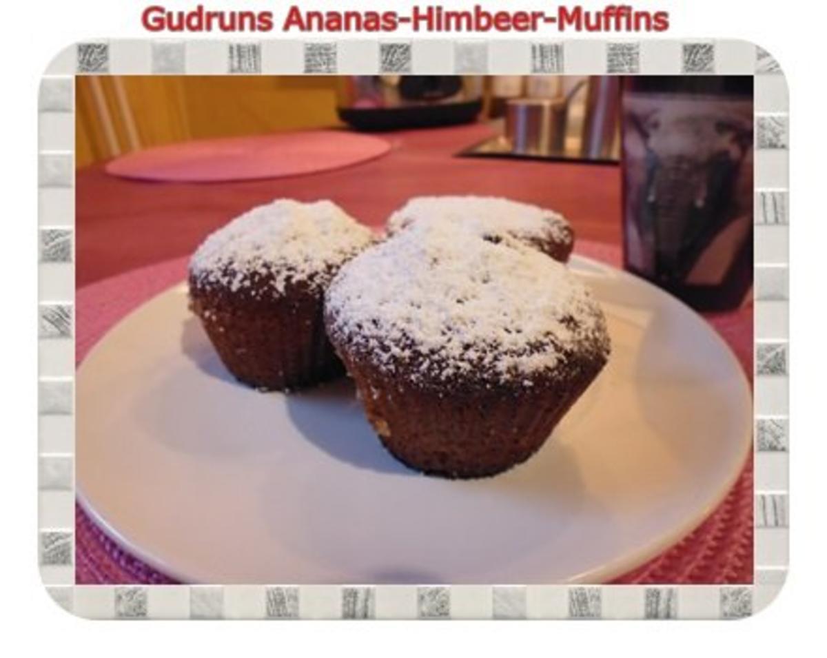 Bilder für Muffins: Himbeer-Ananas-Muffins - Rezept
