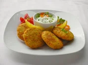 Couscous Bratlinge mit Kräuter-Dip - Rezept