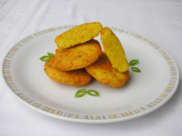 Rezept: Couscous Bratlinge mit Kräuter-Dip Bild Nr. 2 Couscous Bratlinge mit Kräuter-Dip - Rezept - Bild Nr. 2