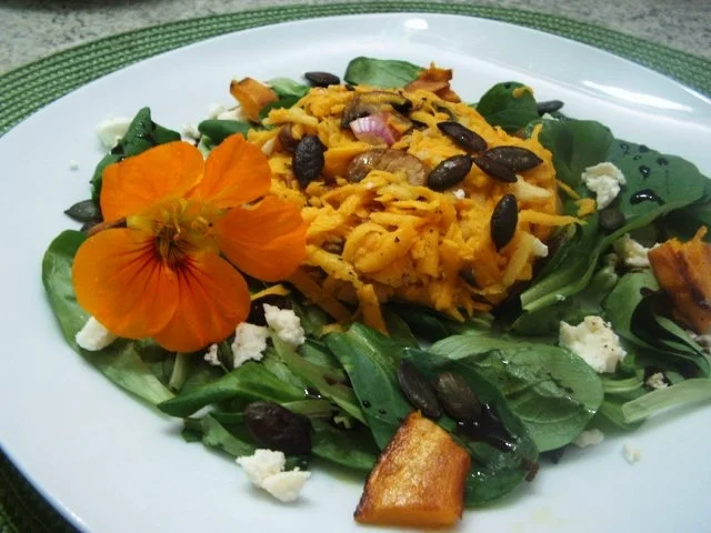 Rezept: Kürbis-Champignon-Apfel-Salat Kürbis-Champignon-Apfel-Salat - Rezept