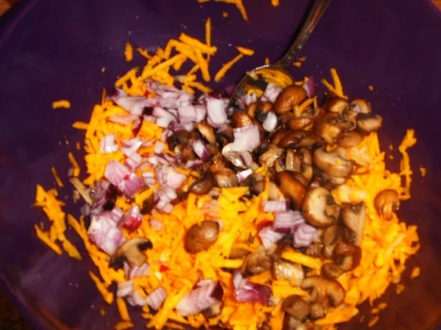 Rezept: Kürbis-Champignon-Apfel-Salat Bild Nr. 7 Kürbis-Champignon-Apfel-Salat - Rezept - Bild Nr. 7