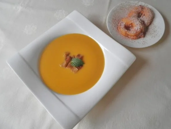 Apfel - Sanddorn - Suppe mit Zimt - Croutons ... - Rezept - Bild Nr. 3