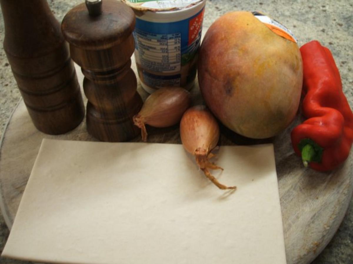 Pikantes Backen: Blätterteig mit Schalotten-Mango-Belag - Rezept - Bild Nr. 2