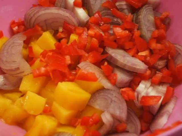 Pikantes Backen: Blätterteig mit Schalotten-Mango-Belag - Rezept - Bild Nr. 3