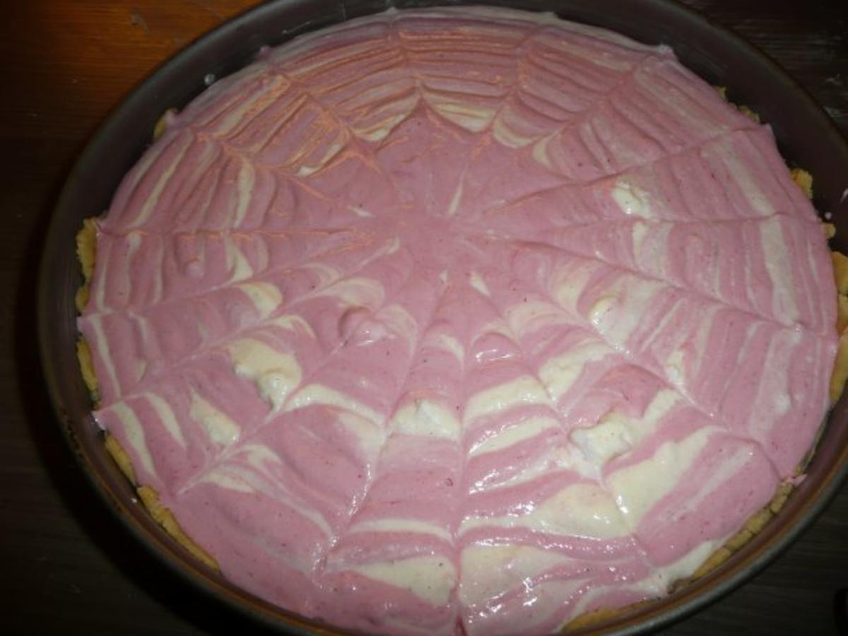 Zebra - Quark - Torte mit einer zauberhaften Himbeernote ! - Rezept - Bild Nr. 5