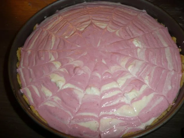Zebra - Quark - Torte mit einer zauberhaften Himbeernote ! - Rezept - Bild Nr. 5