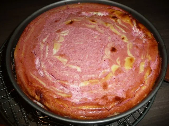 Zebra - Quark - Torte mit einer zauberhaften Himbeernote ! - Rezept - Bild Nr. 6