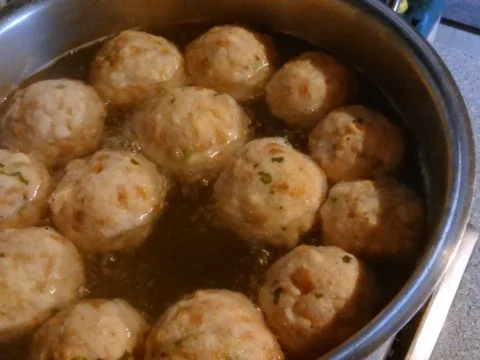 Semmelknödel auf verachteter Gemüsesauce - Rezept - Bild Nr. 6