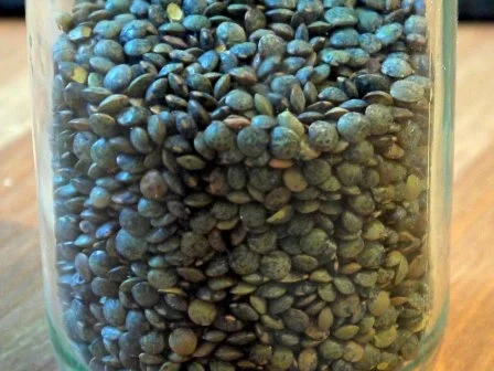 Puy-Linsen-Apfel-Salat mit Geflügelleber - Rezept - Bild Nr. 2