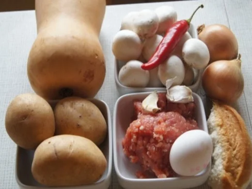 Rezept: Buletten mit Rahmchampignons und Kürbis-Kartoffelstampf Bild Nr. 2 Buletten mit Rahmchampignons und Kürbis-Kartoffelstampf - Rezept - Bild Nr. 2