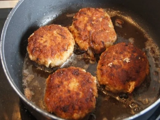 Rezept: Buletten mit Rahmchampignons und Kürbis-Kartoffelstampf Bild Nr. 6 Buletten mit Rahmchampignons und Kürbis-Kartoffelstampf - Rezept - Bild Nr. 6