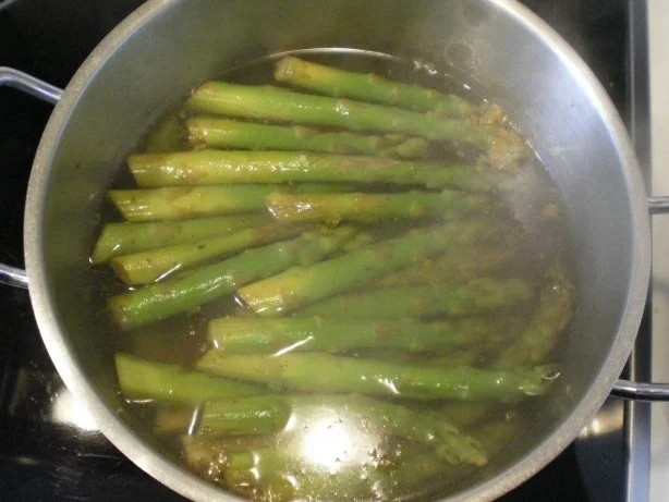 Spargel Salat mit Soja-Chili-Essig-Öl Dressing - Rezept - Bild Nr. 2