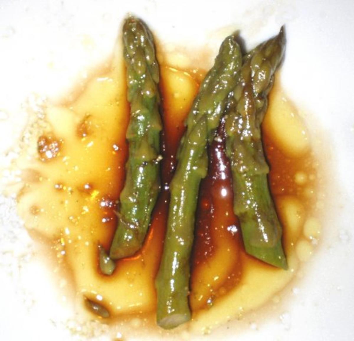 Spargel Salat mit Soja-Chili-Essig-Öl Dressing - Rezept