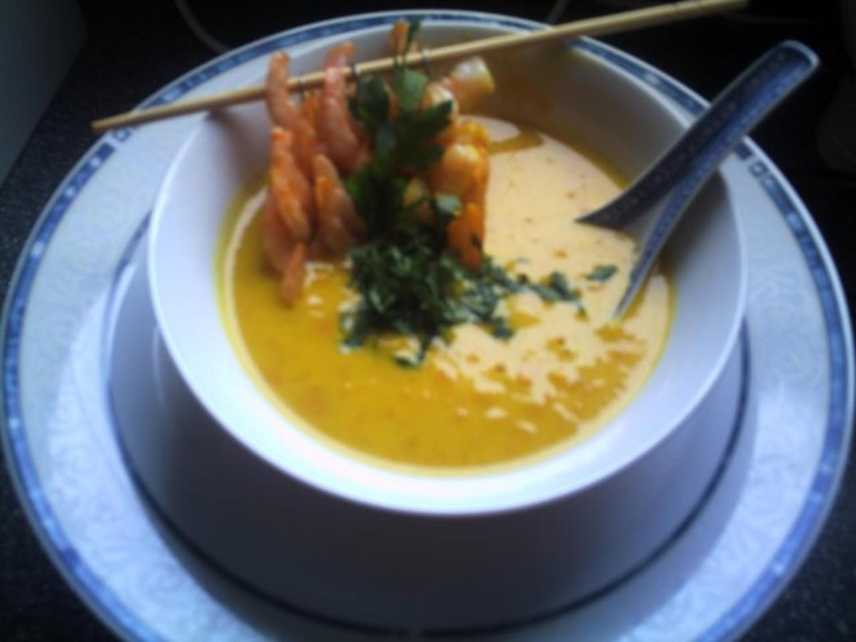 Karotten-Coco-Creme-Suppe mit Garnelen - Rezept