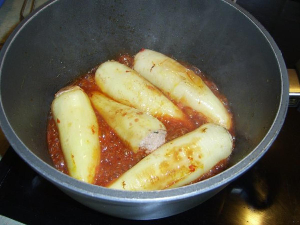 Gelbe Spitzpaprika mit Kräuterhack an Salzkartoffeln - Rezept - Bild Nr. 7