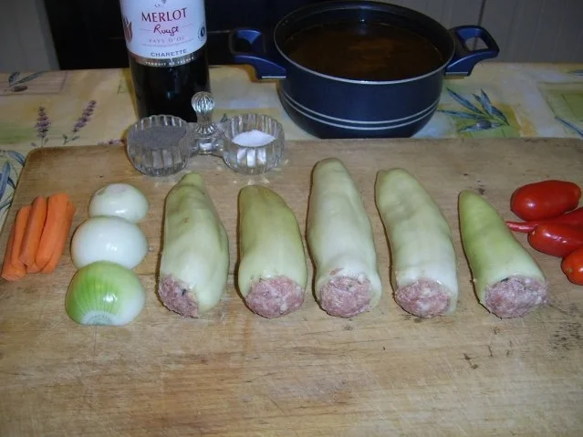 Gelbe Spitzpaprika mit Kräuterhack an Salzkartoffeln - Rezept - Bild Nr. 5