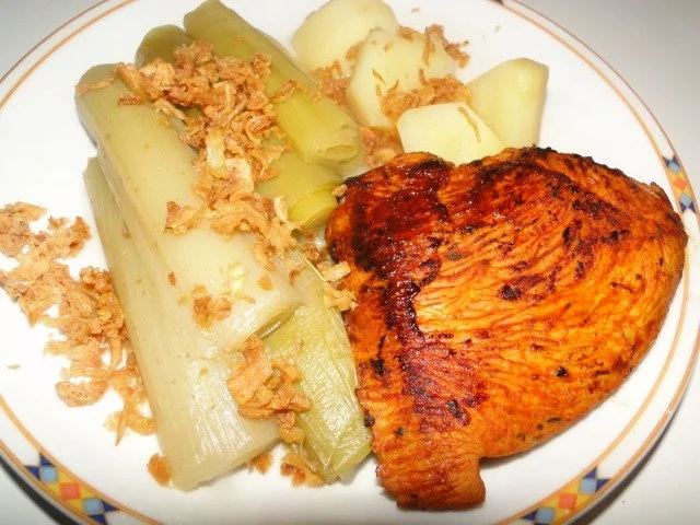 Rezept: Marinierte Putenbruststeaks vom Metzger mit Lauchstücke Bild Nr. 3 Marinierte Putenbruststeaks vom Metzger mit Lauchstücke - Rezept - Bild Nr. 3