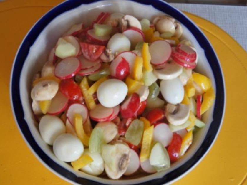 Gemischter Salat mit Wachteleiern - Rezept - kochbar.de