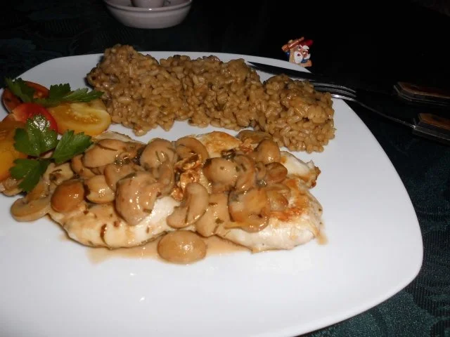 Rezept: Hähnchenfiletscheibe in Marsalasoße>> Hähnchenfiletscheibe in Marsalasoße>> - Rezept