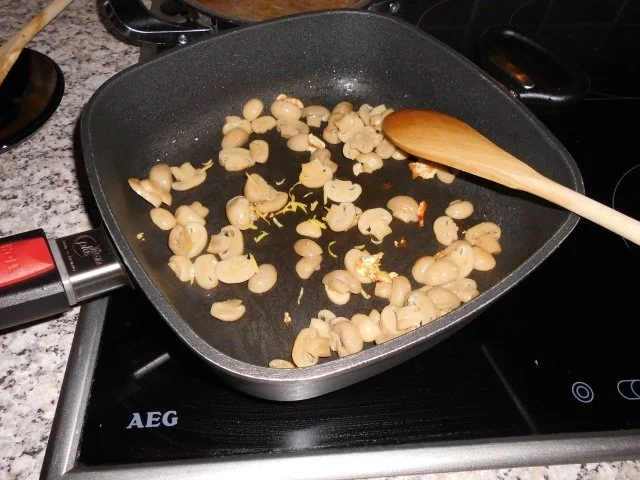 Rezept: Hähnchenfiletscheibe in Marsalasoße>> Bild Nr. 4 Hähnchenfiletscheibe in Marsalasoße>> - Rezept - Bild Nr. 4