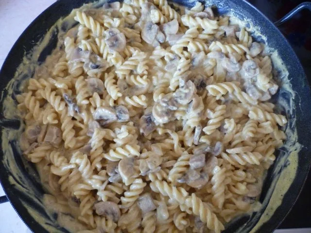 Rezept: Vegetarisches - Champignons-Curry-Nudeln Bild Nr. 8 Vegetarisches - Champignons-Curry-Nudeln - Rezept - Bild Nr. 8