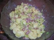 Warmer Kartoffelsalat mit Speck sehr lecker zu Bratfisch hier: Schellfischfilet - Rezept