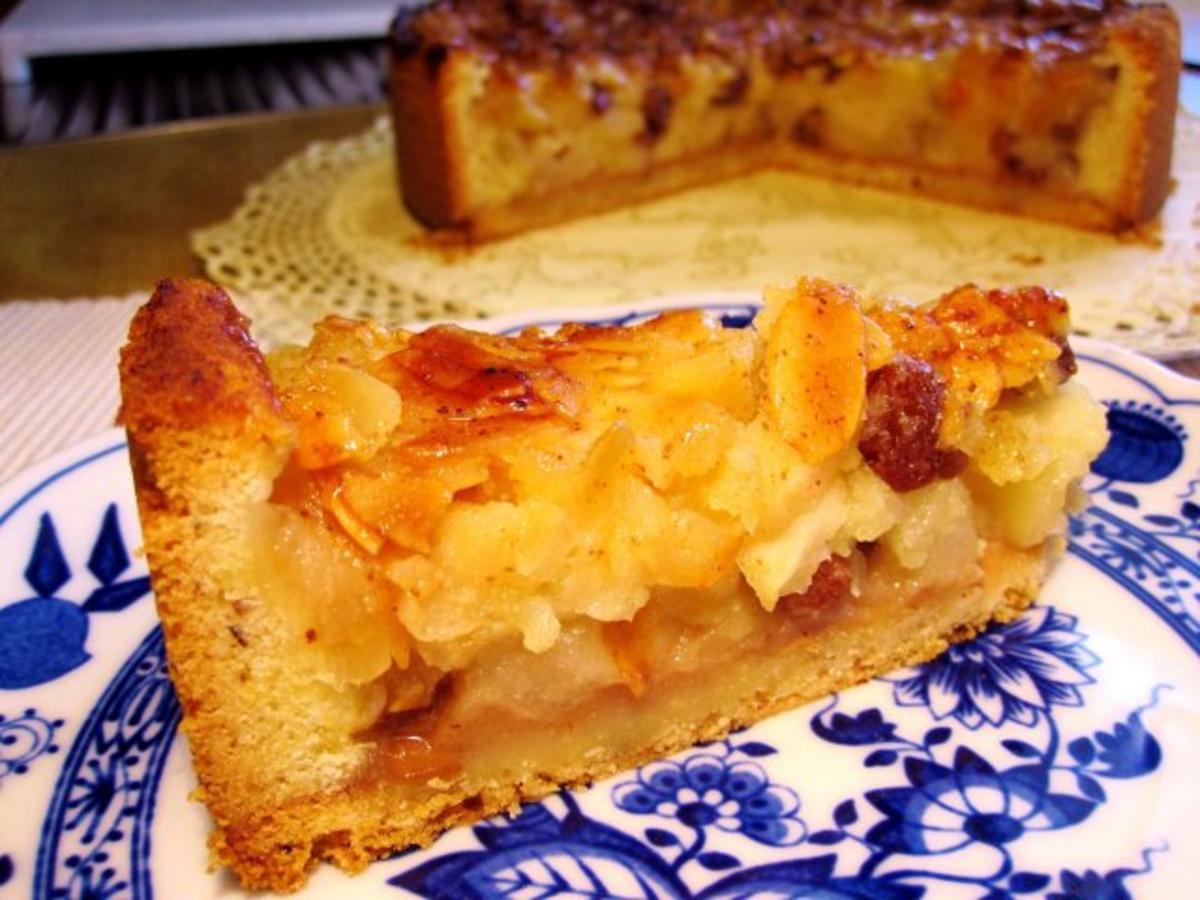Bilder für Butter-Apfelkuchen mit Mandelhäubchen - Rezept