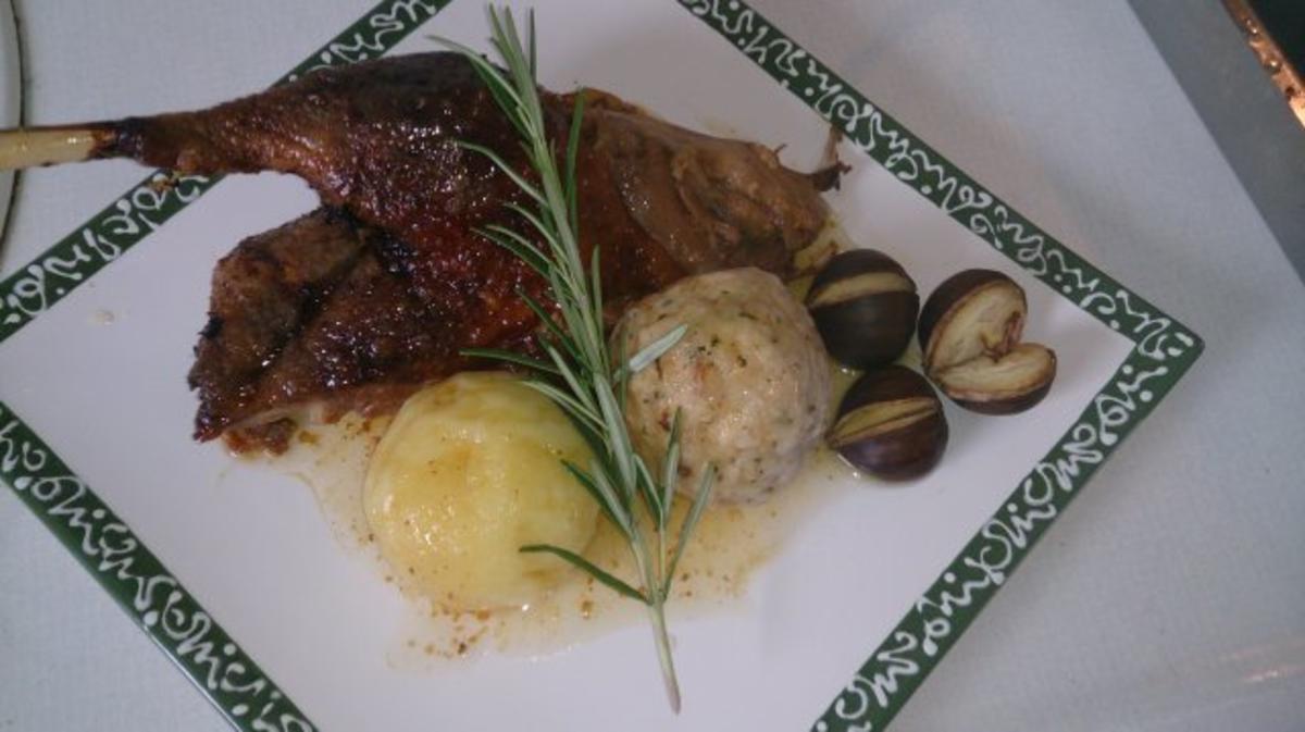 Bilder für Gänsebraten / Martiniganserl (Grundrezept) - Rezept