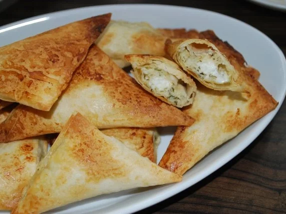 Tiropitákia - Griechische Käsedreiecke - Rezept - Bild Nr. 2