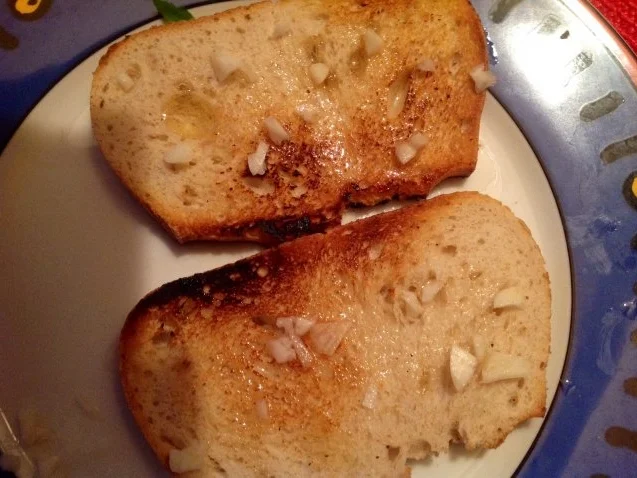 Crostini mit Tomaten und Mozzarella - Rezept - Bild Nr. 5